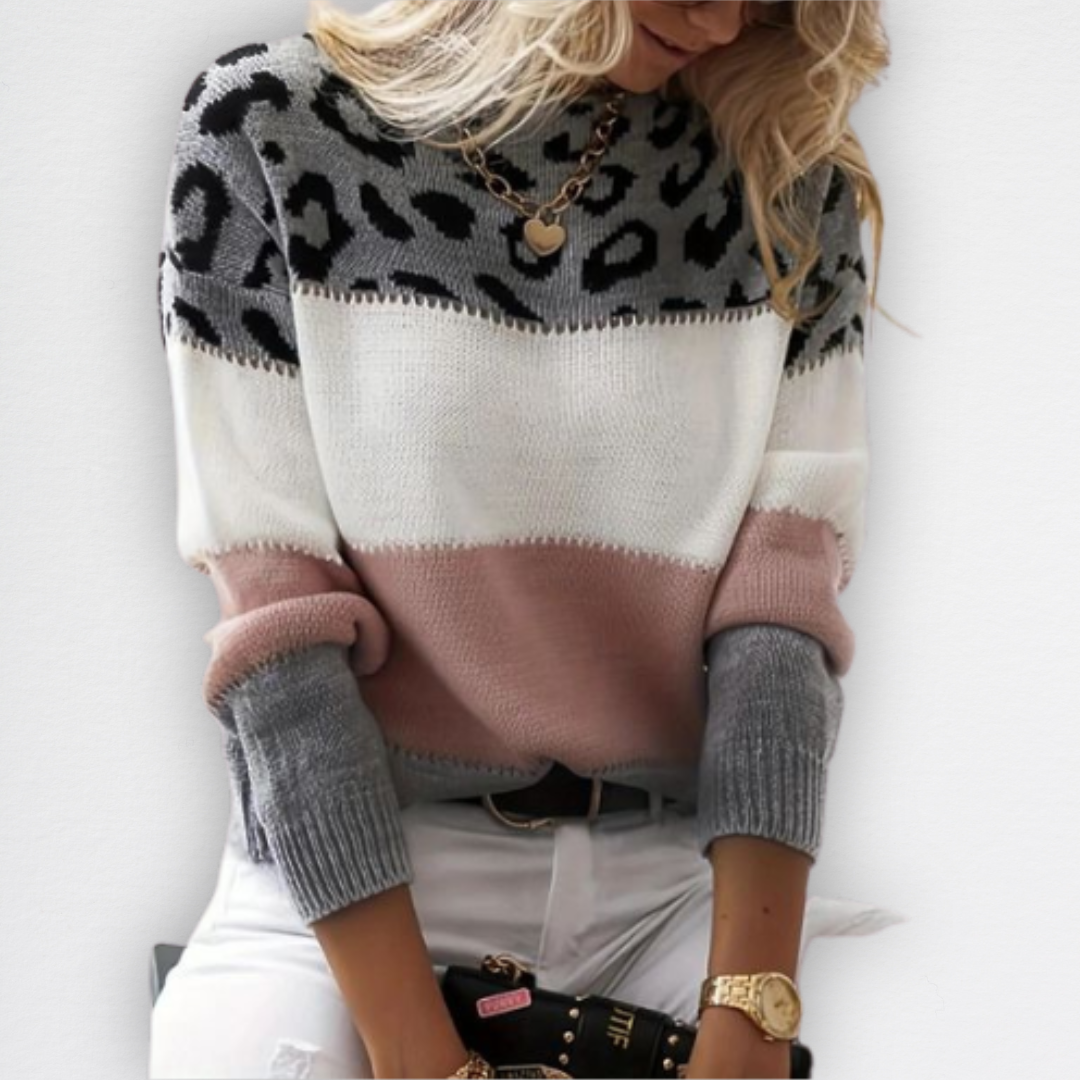 Leila | Knitted Sweater with Trendy Leopard Print